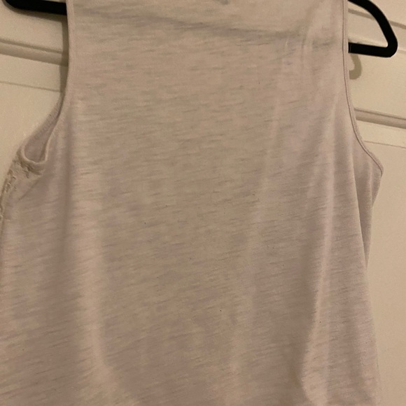 White lace top - Picture 4 of 4